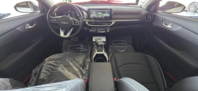 Kia New Cerato K3 image 8