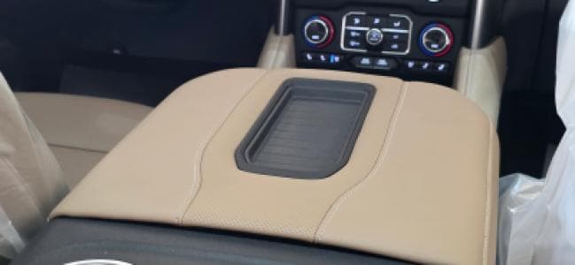 Chevrolet Tahoe Premier image 13