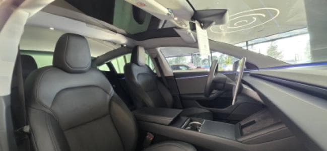 Tesla Model 3 image 2