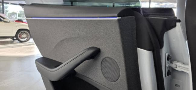Tesla Model 3 image 11