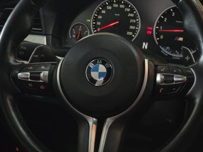 BMW M5 image 4