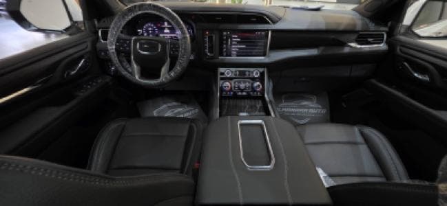 GMC Yukon Denali image 11